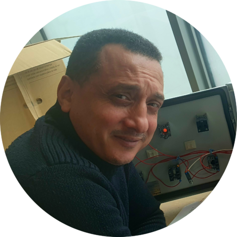 Stagiaire en CAP électricien au GPI2D