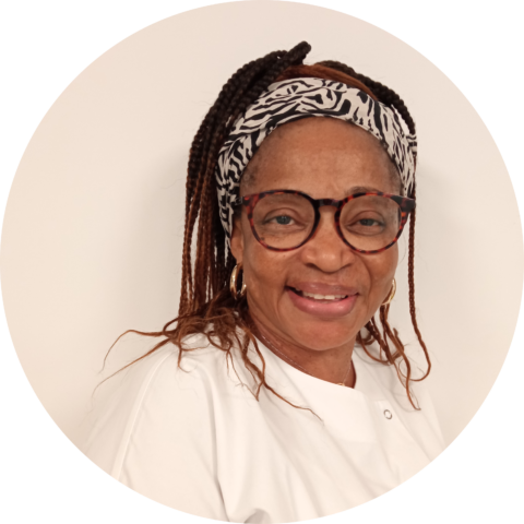 Stagiaire aide soignante en formation continue au Greta GPI2D.